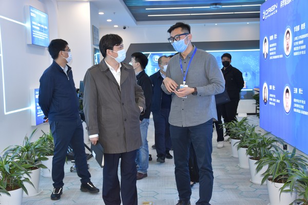 中国国际经济交流中心产业规划部副部长李金波一行到访中原动力