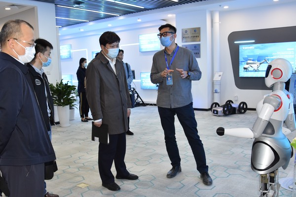 中国国际经济交流中心产业规划部副部长李金波一行到访中原动力